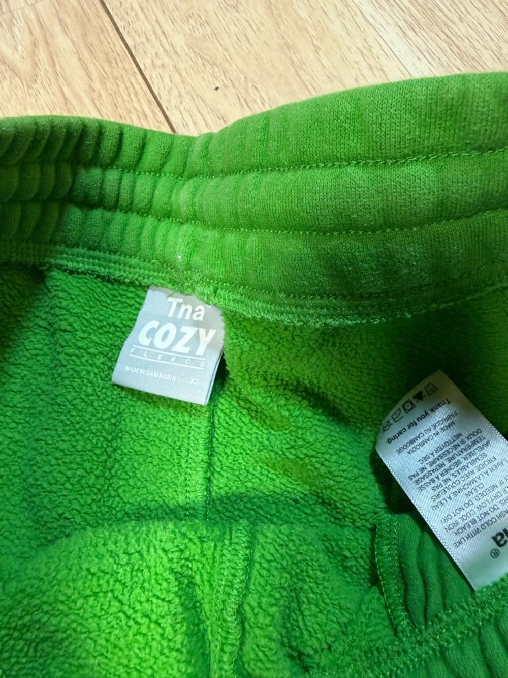 Aritzia TNA Cozy Fleece Boyfriend Sweatpant - Picture 3 of 6